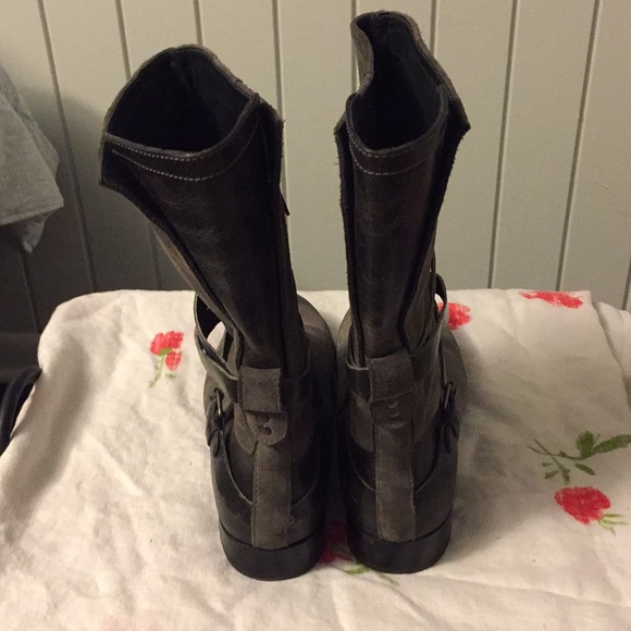 Ugg leather motorcycle style boots - Picture 7 of 8